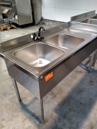 sink with 2 bassins left